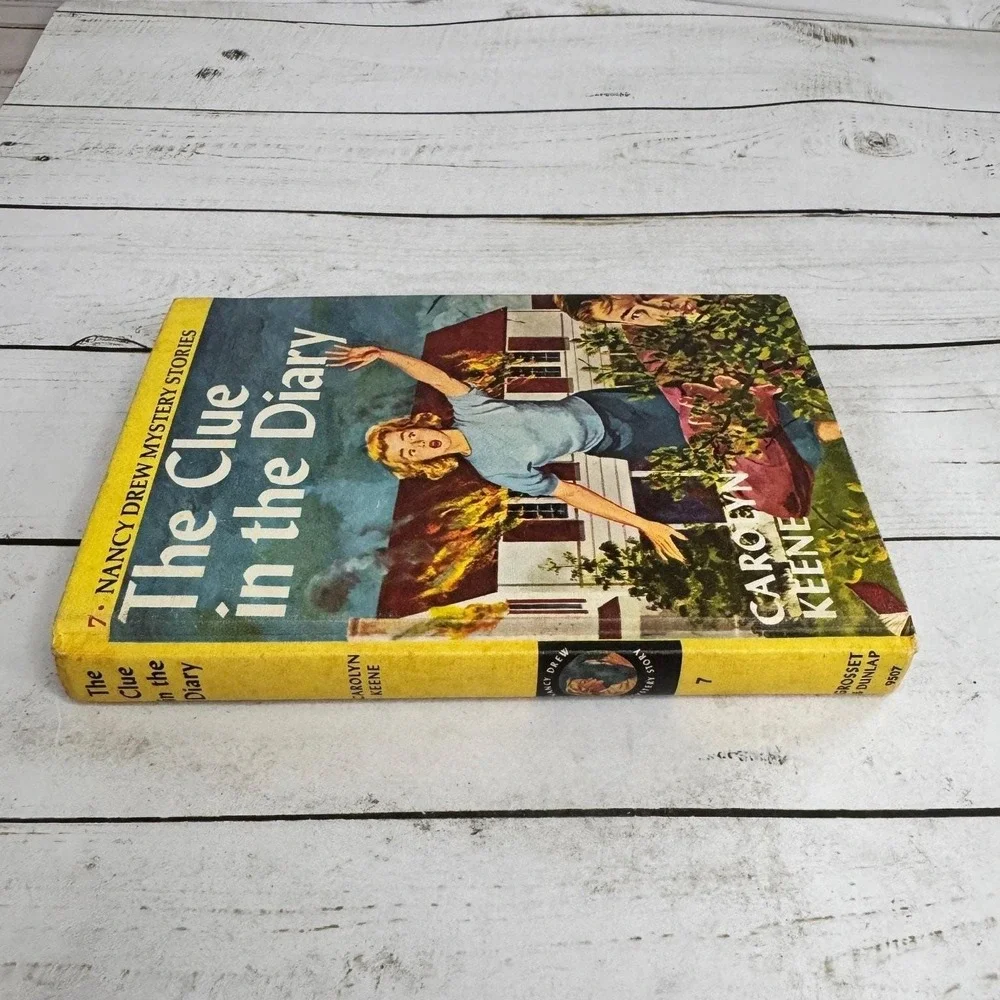 The Clue in the Diary Carolyn Keene 1962 Revised Edition Nancy‎ Drew Mystery